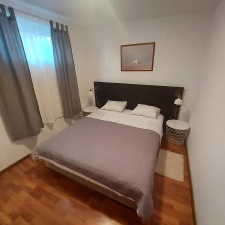 Apartman Kundih Apartment